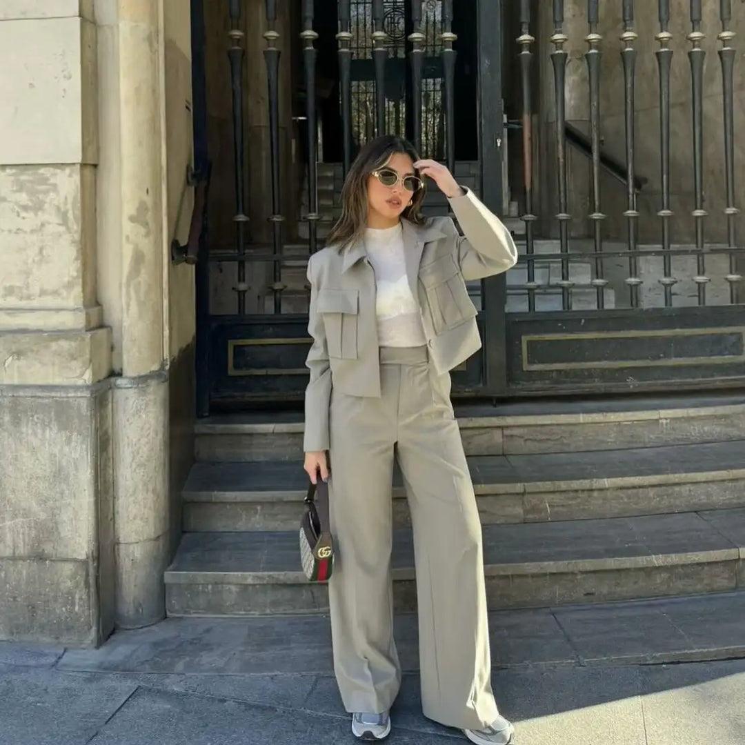 Stijlvolle dames set met jasje en broek