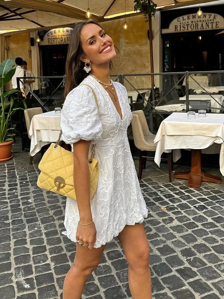 Witte Zomerjurk Dames – Elegante Casual Jurk met Borduursels en Verstelbare Pasvorm