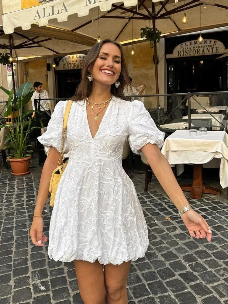 Witte Zomerjurk Dames – Elegante Casual Jurk met Borduursels en Verstelbare Pasvorm